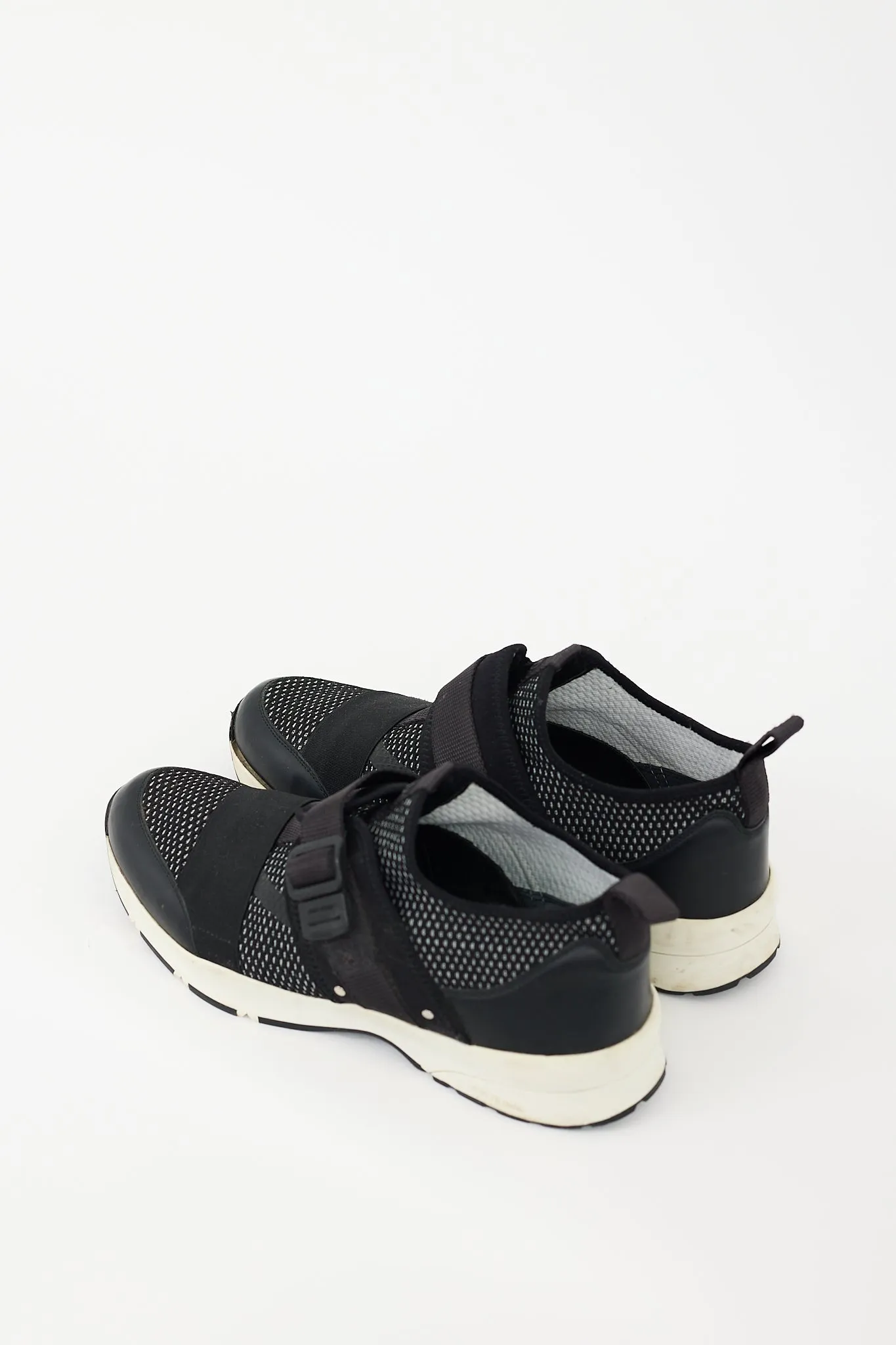 Black & White B05 Mesh Sneaker
