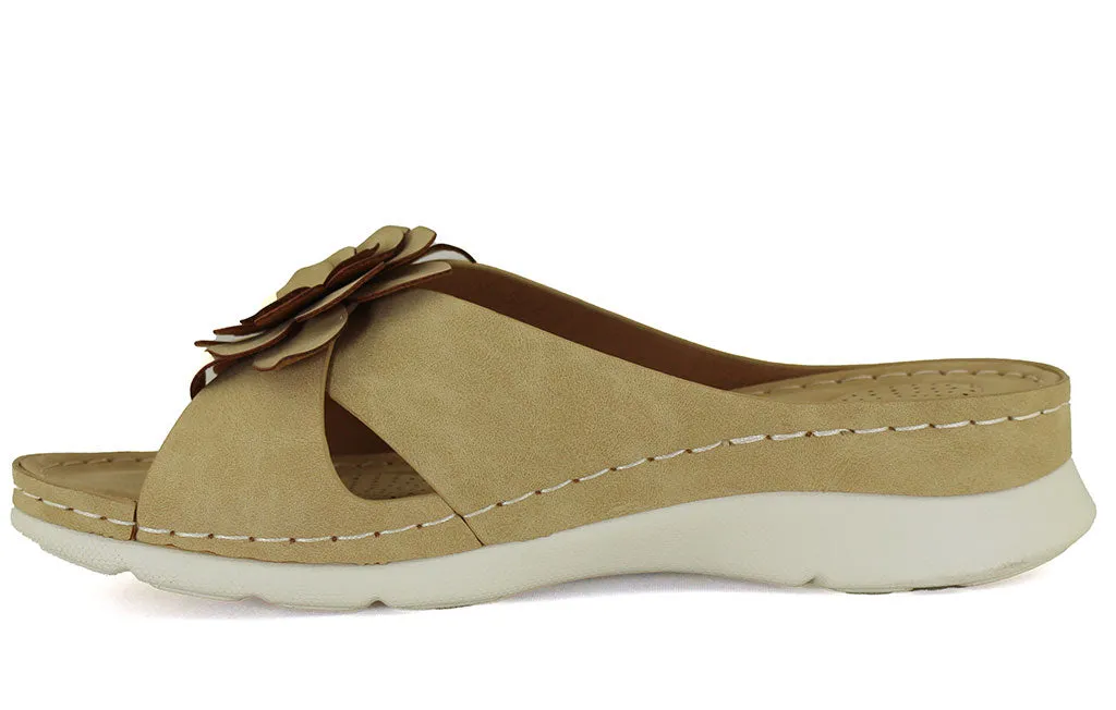 GC Shoes Women's Claire Flower Wedge